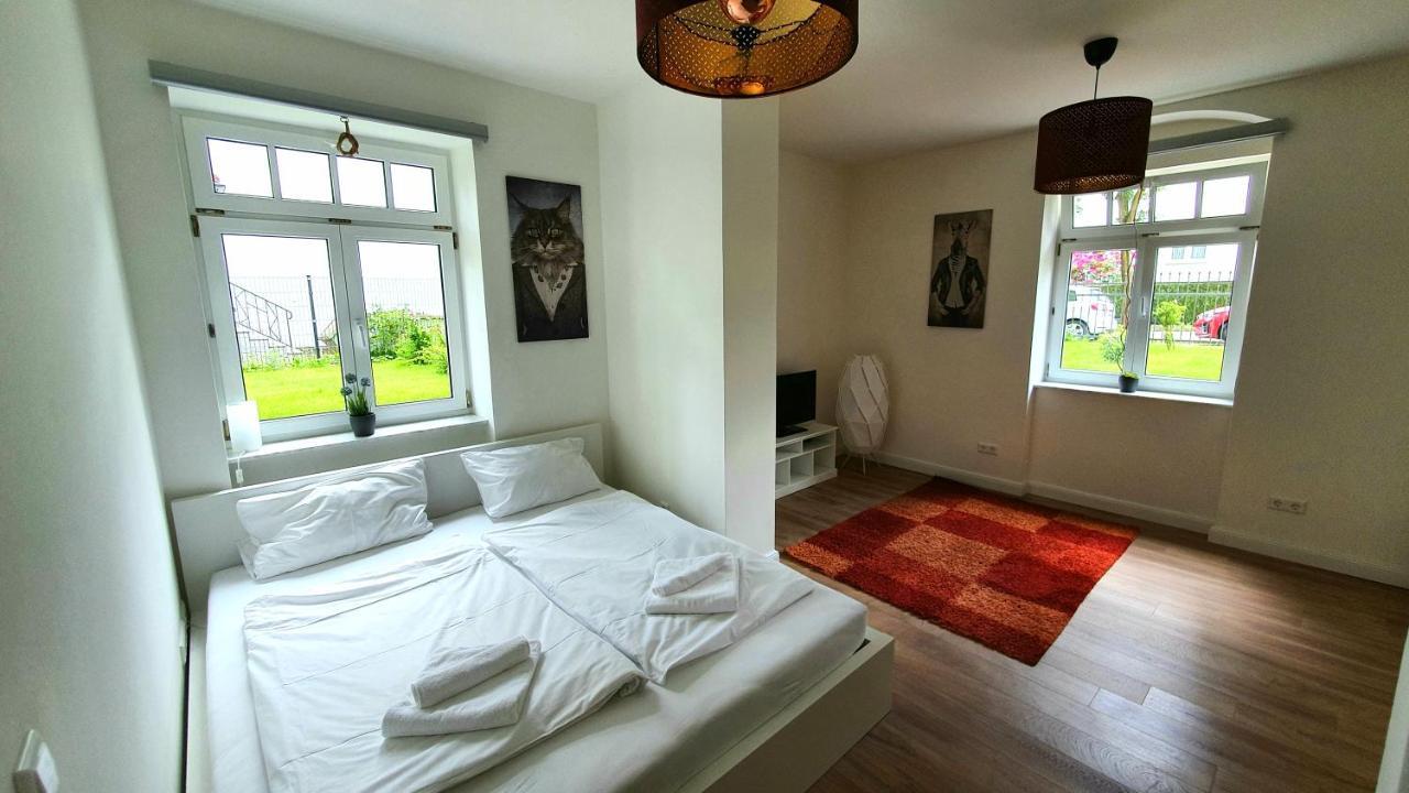 Pineapple Apartments Dresdner Heide Mit Garten Dresde Exterior foto