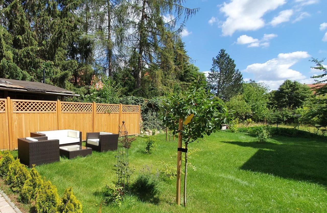 Pineapple Apartments Dresdner Heide Mit Garten Dresde Exterior foto