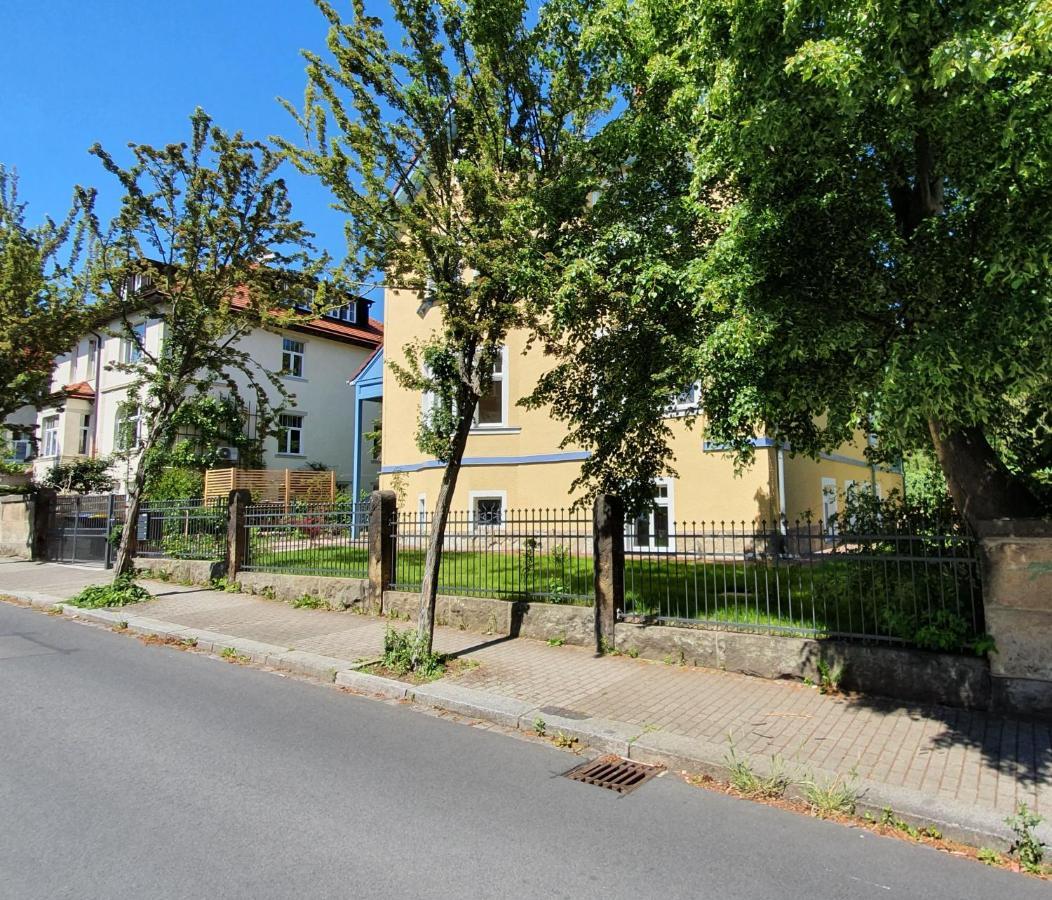 Pineapple Apartments Dresdner Heide Mit Garten Dresde Exterior foto